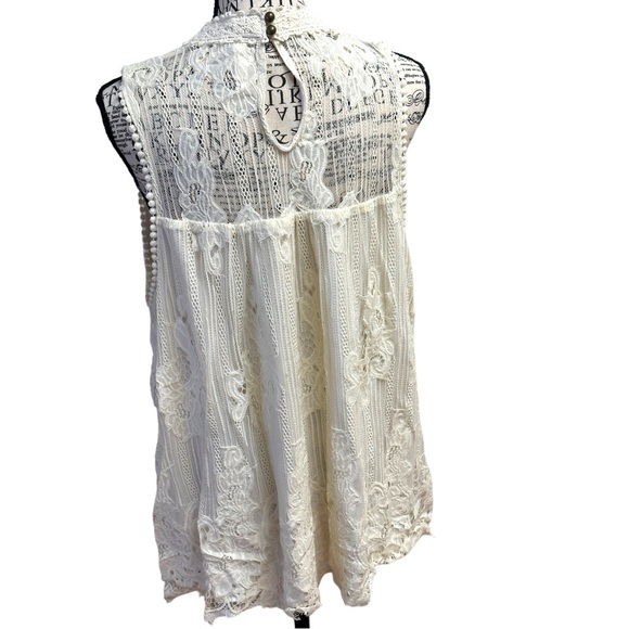 Xhilaration Cold Shoulder Top Victorian Style Lace & Embroidered Plus Size XXL - Picture 9 of 16